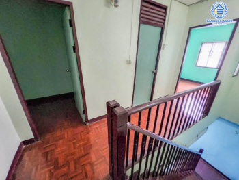 *****ทาวน์เฮ้าส์มือสองย่านนนทบุรี ม.ปิยวรารมย์3 บ้านกล้วย-ไทรน้อย เนื้อที่ 16 ตร.ว. ฟังก์ชัน 3 ห้องนอน 2 ห้องน้ำ 1 ที่จอดรถ บนทำเลเดินทางสะดวก เชื่อมต่อหลายเส้นทาง ใกล้รถไฟฟ้าสายสีม่วง "สถานีคลองบางไผ่" และจุดขึ้นรถตู้ ห้ามพลาด!